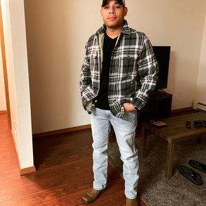 Meet your Posher, Pierre